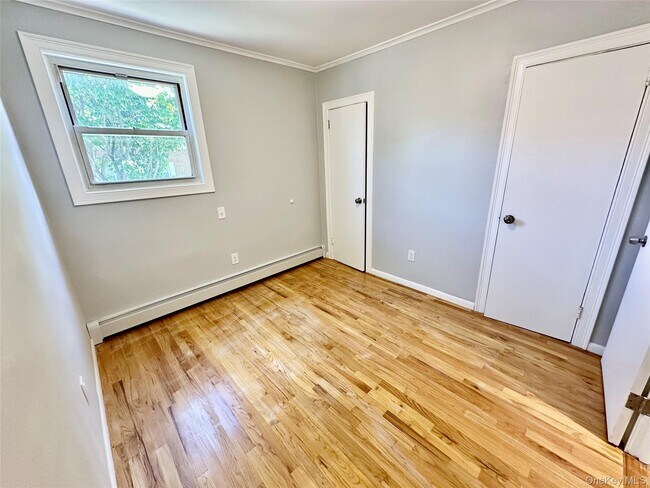 Building Photo - 213-49 39th Ave