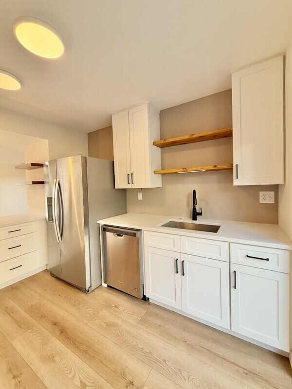 Building Photo - 817 Fairwood Forest Dr