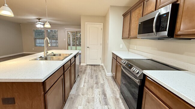 Building Photo - 1813 Clayton Cove Dr NW