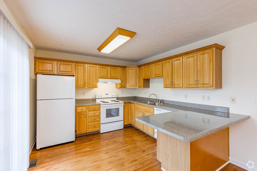 Oak Ridge Estates 112 Wild Turkey Dr Greensburg PA 15601 Apartment