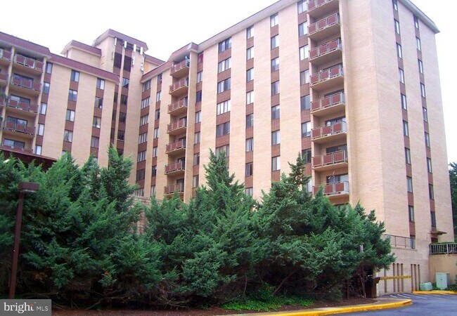 Building Photo - 3100 S Manchester St