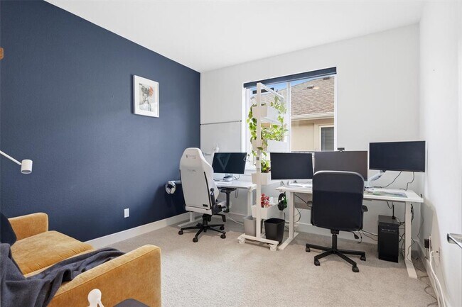 Building Photo - 1108 Chapote Ter