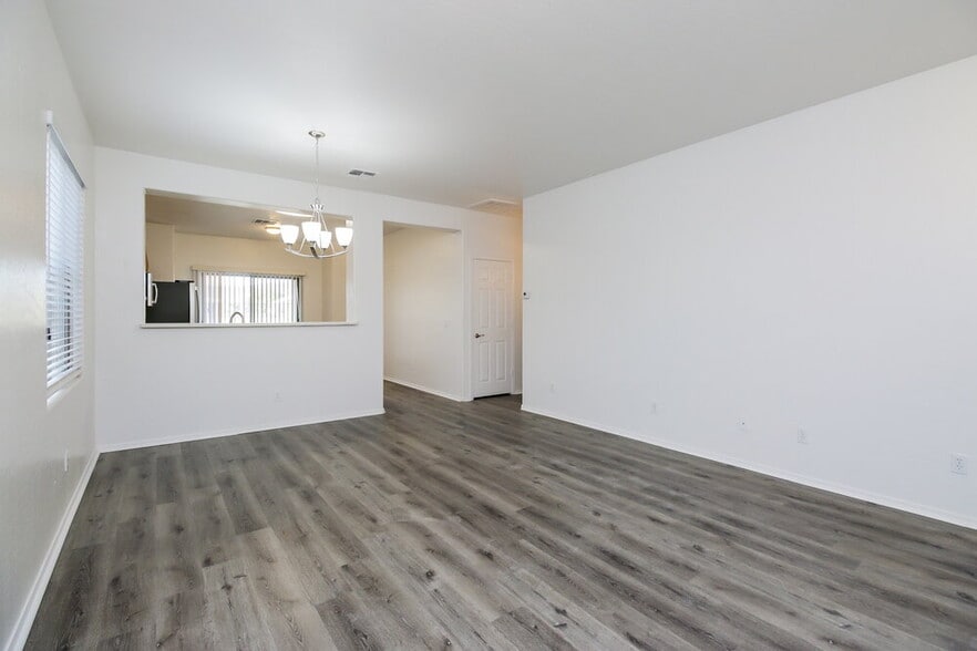 Building Photo - 2331 W St Catherine Ave