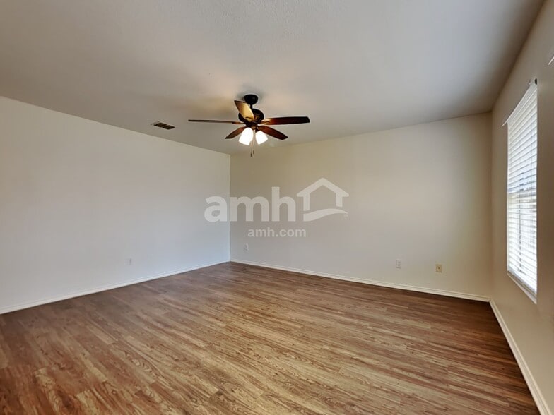 Building Photo - 5533 Parkview Hills Ln