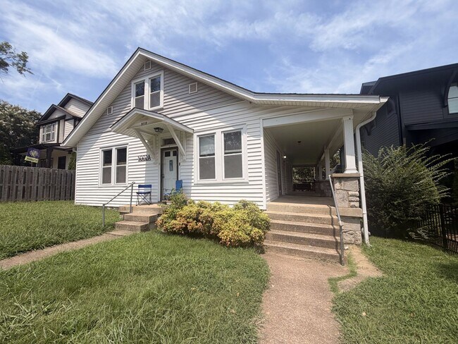 Building Photo - 5002 Dakota Ave