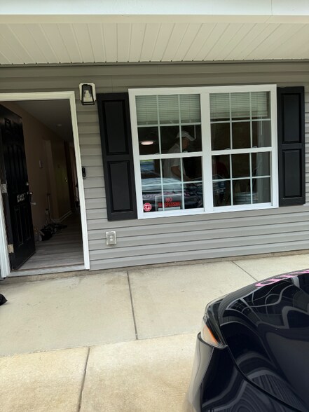 Primary Photo - 1503 Larkin St