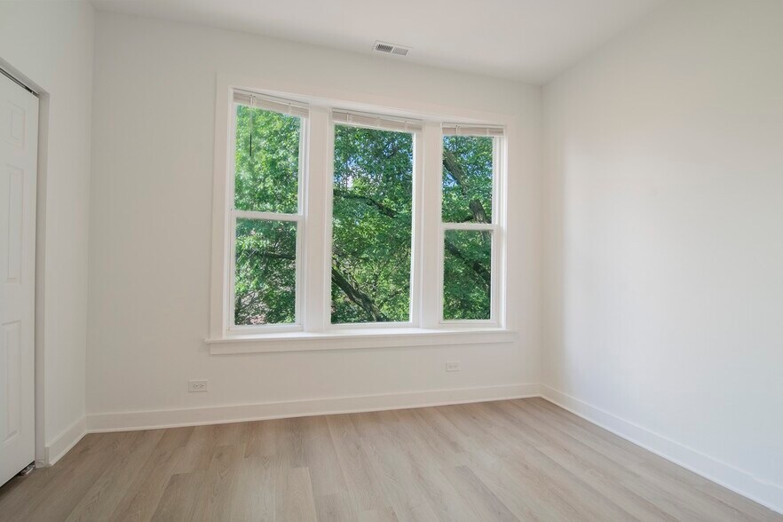 Building Photo - 1448 N Kedzie Ave