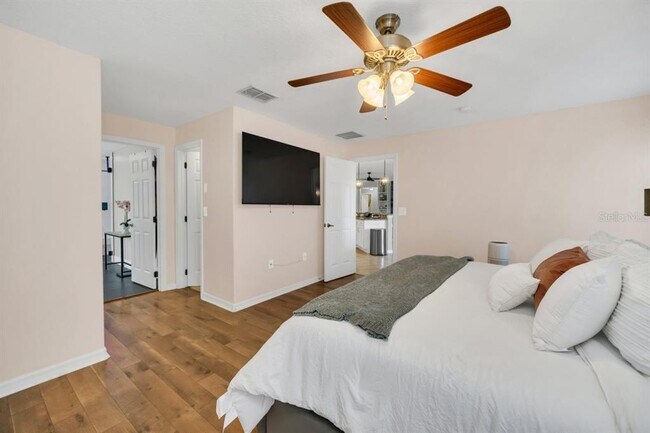 Building Photo - 9420 Ivywood St