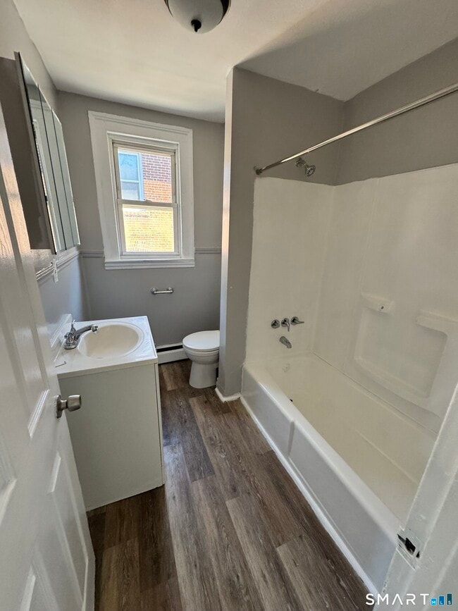 Building Photo - 107 Hamilton St