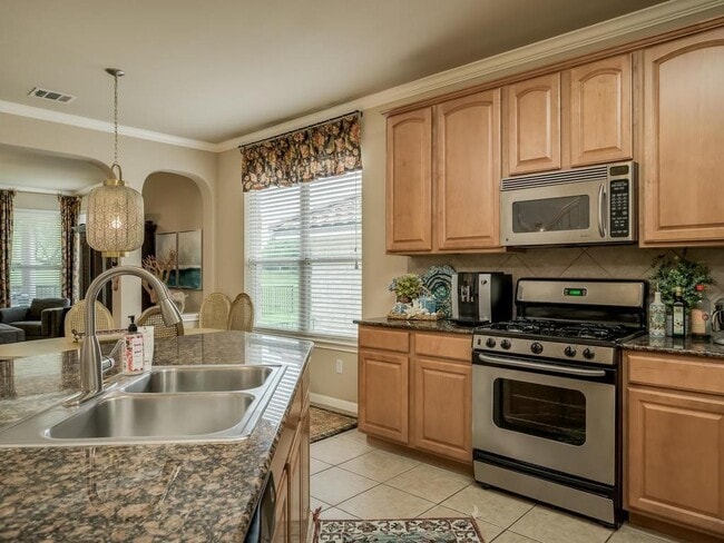 Building Photo - 14508 Broadwinged Hawk Dr