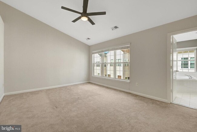 Building Photo - 12913 Wood Cres Cir