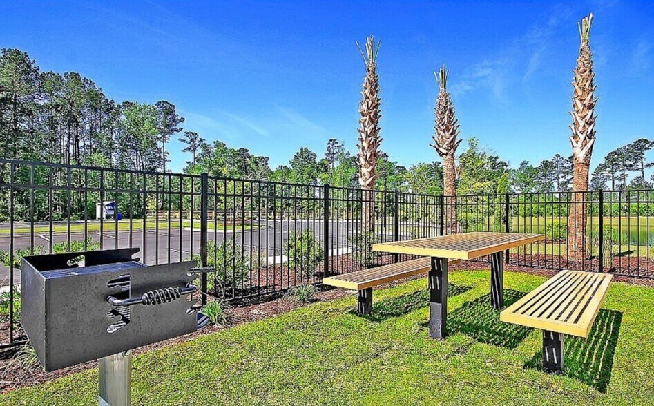 Building Photo - 1218 Black Kite Ct SW