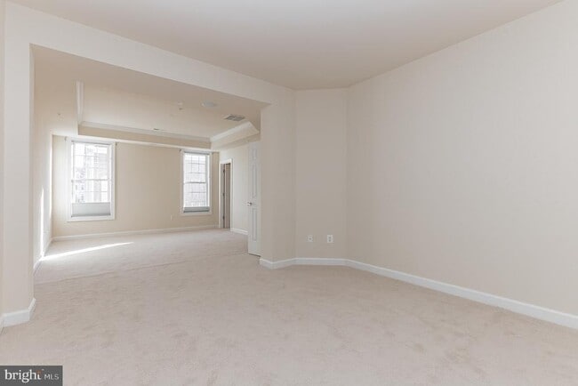 Building Photo - 581 Cedar Spring St