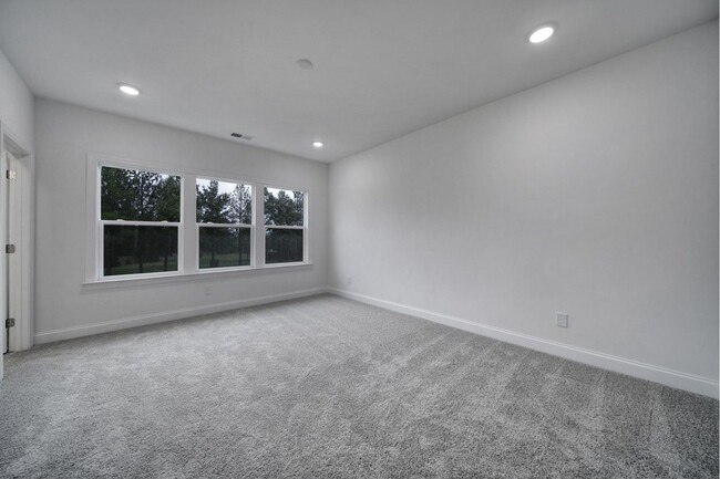 Building Photo - Gorgeous Brand New Townhome in Concord nea...