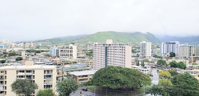 Building Photo - Iolani Court Plaza, Kapiolani, Renovated 1 Bederoom 1 Bathroom 1 Parking Condominium Centrally Lo...