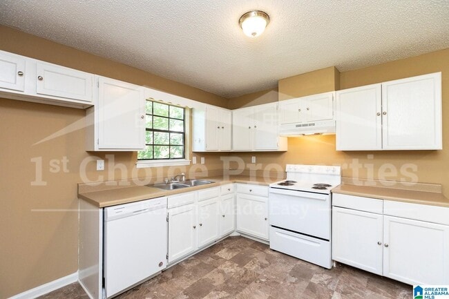 Building Photo - 203 Winterhaven Dr