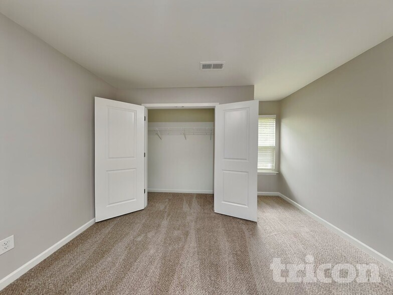 Building Photo - 3225 Ainsley Woods Dr