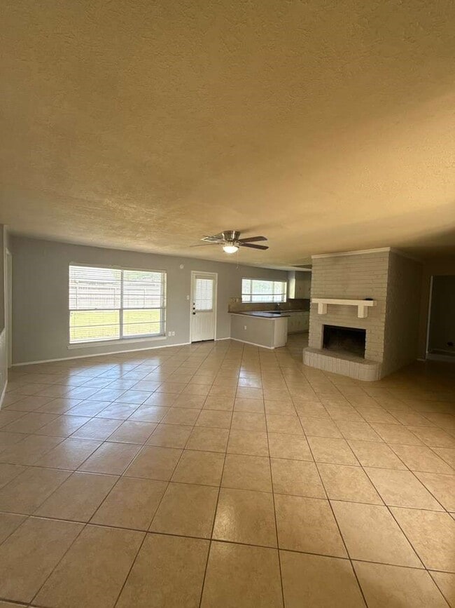 Building Photo - 22602 Fincastle Dr