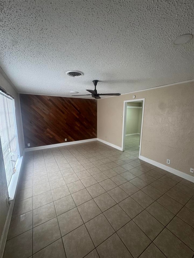 Building Photo - 3726 Bowling Ln