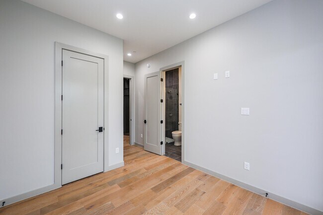 Building Photo - 8120 Stillmeadow Ct