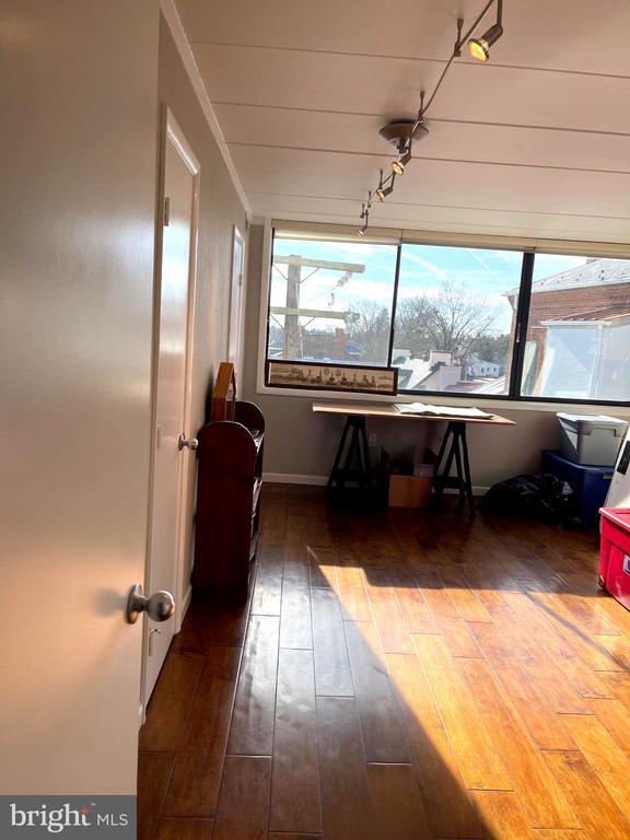 Building Photo - 28 Main St