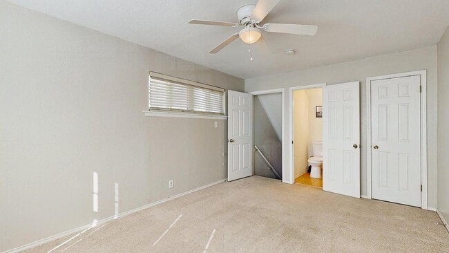 Building Photo - Charming Arlington residence offering space, style, and a welcoming lifestyle