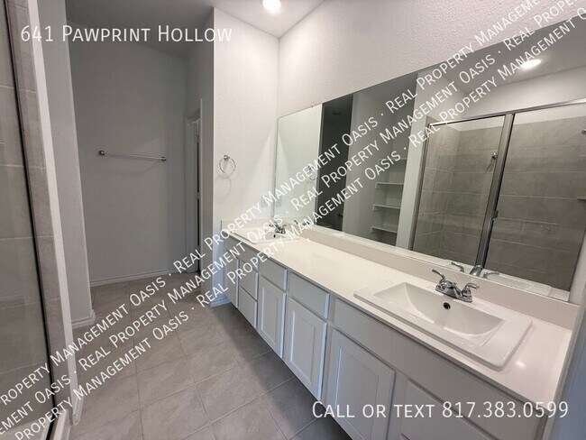 Building Photo - 641 Pawprint Holw