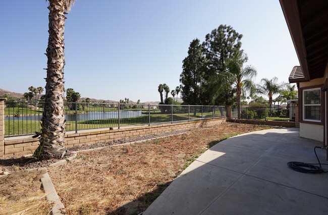 Building Photo - Beautiful 3 Bed / 2 Bath Moreno Valley Home with Garage