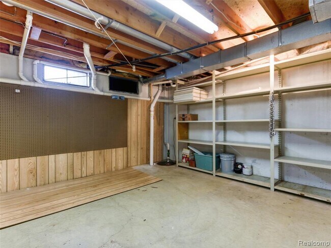 Building Photo - 4495 Maybee Rd