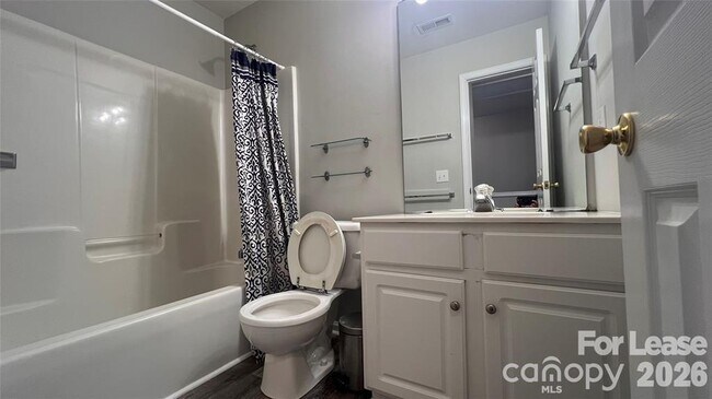 Building Photo - 3261 Mannington Dr