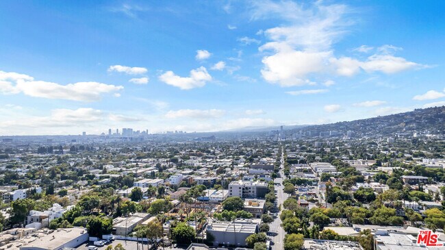 Building Photo - 1123 N Formosa Ave