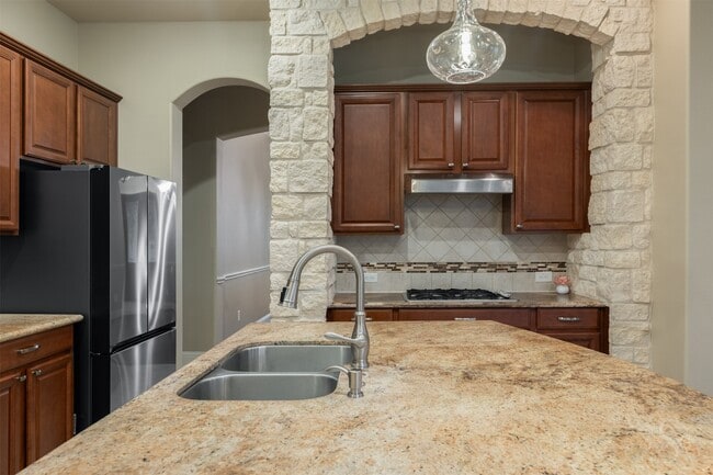 Building Photo - 32611 Waltham Crossing