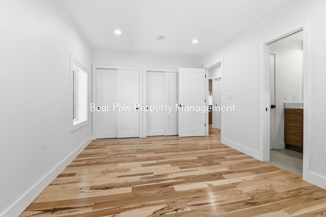 Building Photo - "Charming North  Evergreen Townhouse" "
