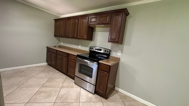Building Photo - Gorgeous 3 bed Home!!