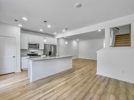 Building Photo - 481 Trotters Ln