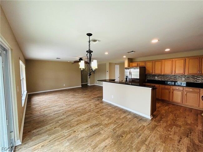 Building Photo - 18270 Pine Nut Ct