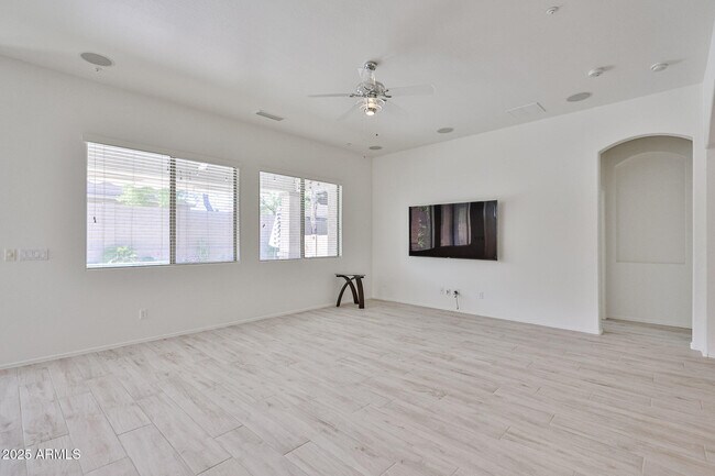 Building Photo - 30870 N 125th Dr