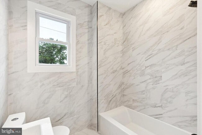 Building Photo - 65 Limekiln Pike