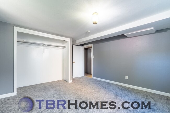 Building Photo - 4285 S Delaware St