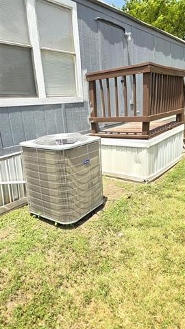 Building Photo - 4253 Sun Dr