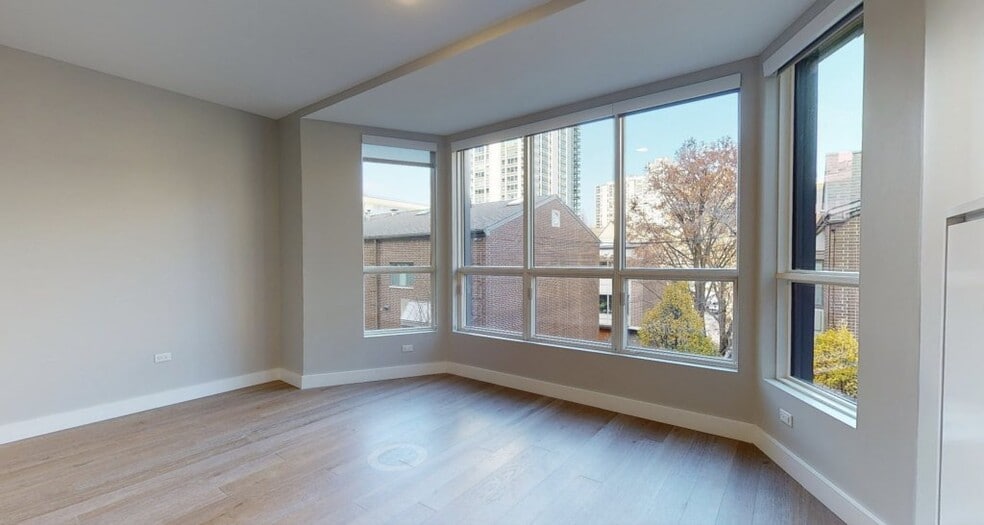 Building Photo - 122 W Division St