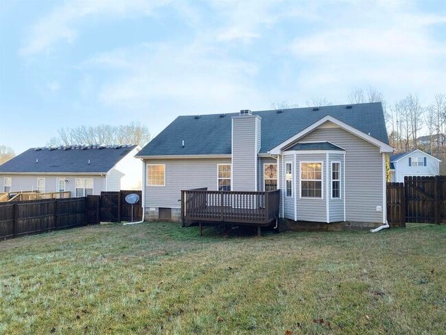 Building Photo - 2945 Core Dr