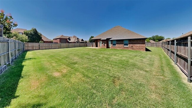 Building Photo - 5720 St James Pl