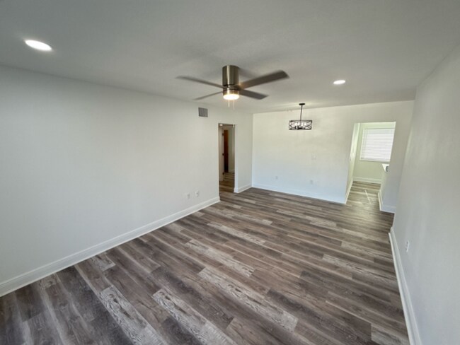 Building Photo - 2209 Belleair Rd