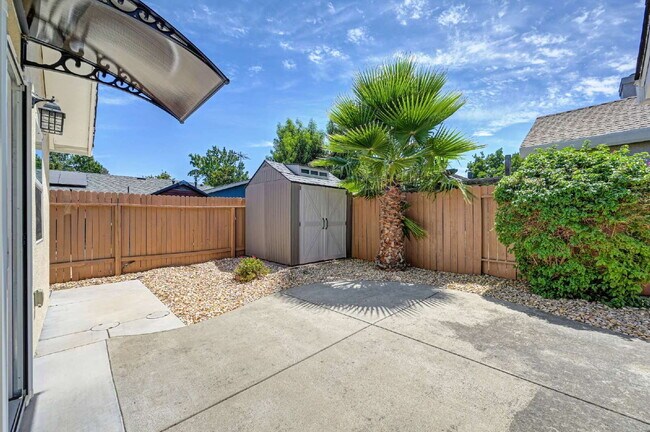 Building Photo - Unique Opportunity!