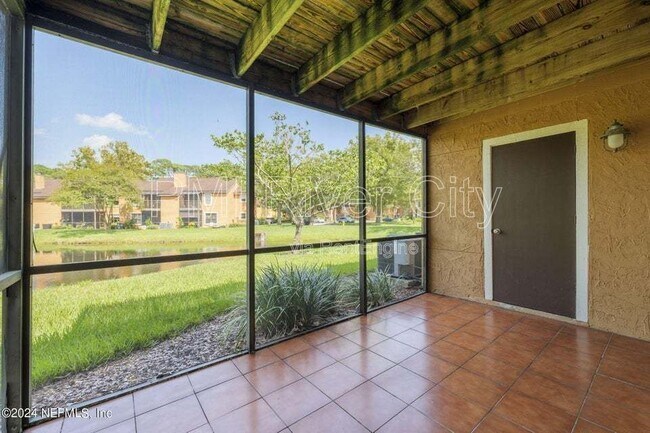 Building Photo - 908 Shoreline Cir