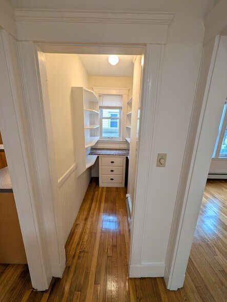Building Photo - 33 Seven Pines Ave