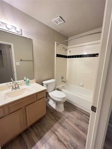 Building Photo - 2325 Keystone Dr