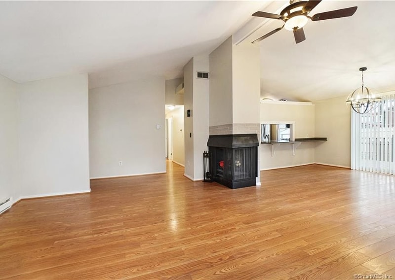 Building Photo - 12 Little River Ln