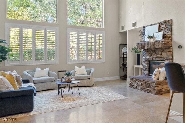 Building Photo - 858 La Sconsa Dr